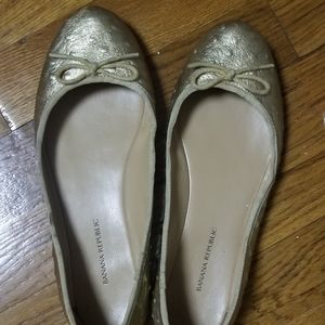 Banana Republic Gold Flats